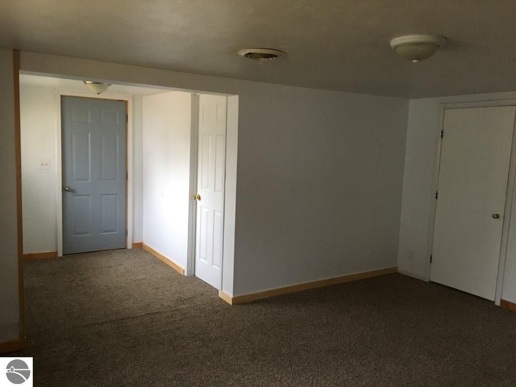 320 S Front St, Standish, MI 48658 photo 2