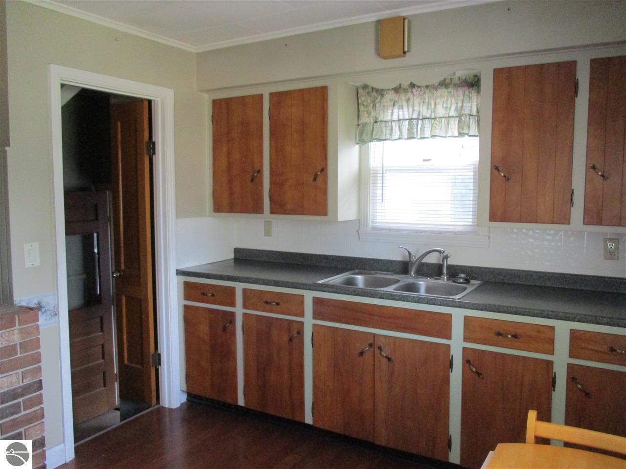218 N Maple, Ithaca, MI 48847 photo 6