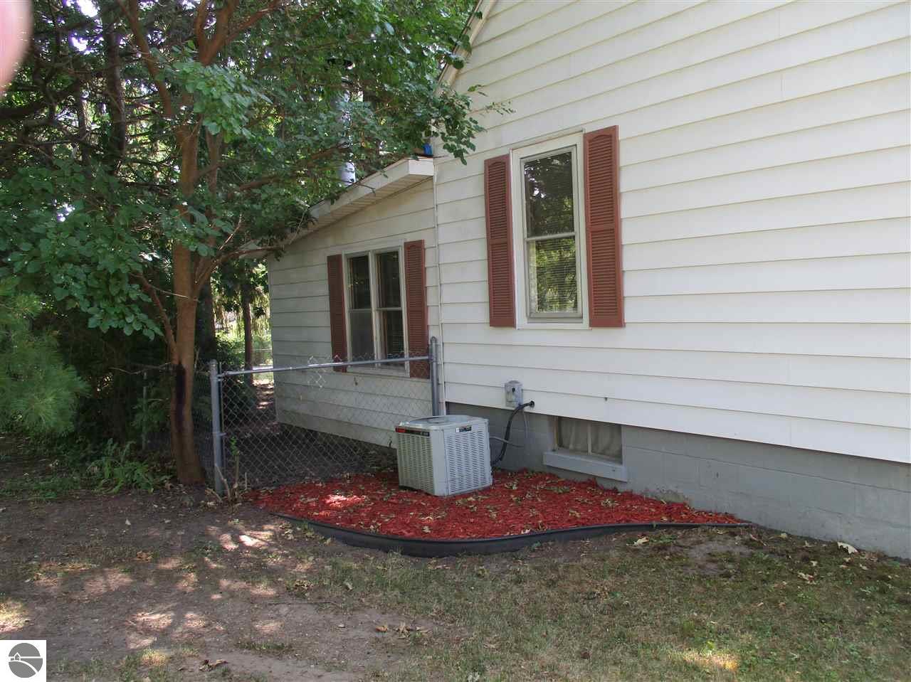 218 N Maple, Ithaca, MI 48847 photo 27