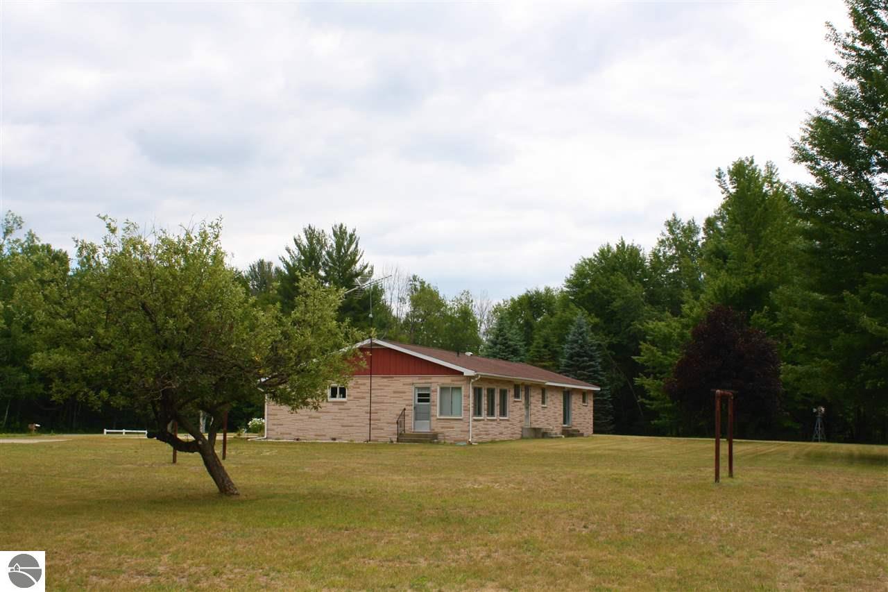 715 N Hockaday Rd, Gladwin, MI 48624 photo 8