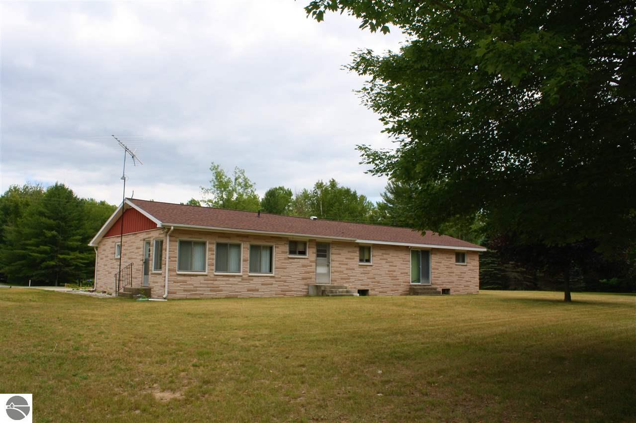715 N Hockaday Rd, Gladwin, MI 48624 photo 7
