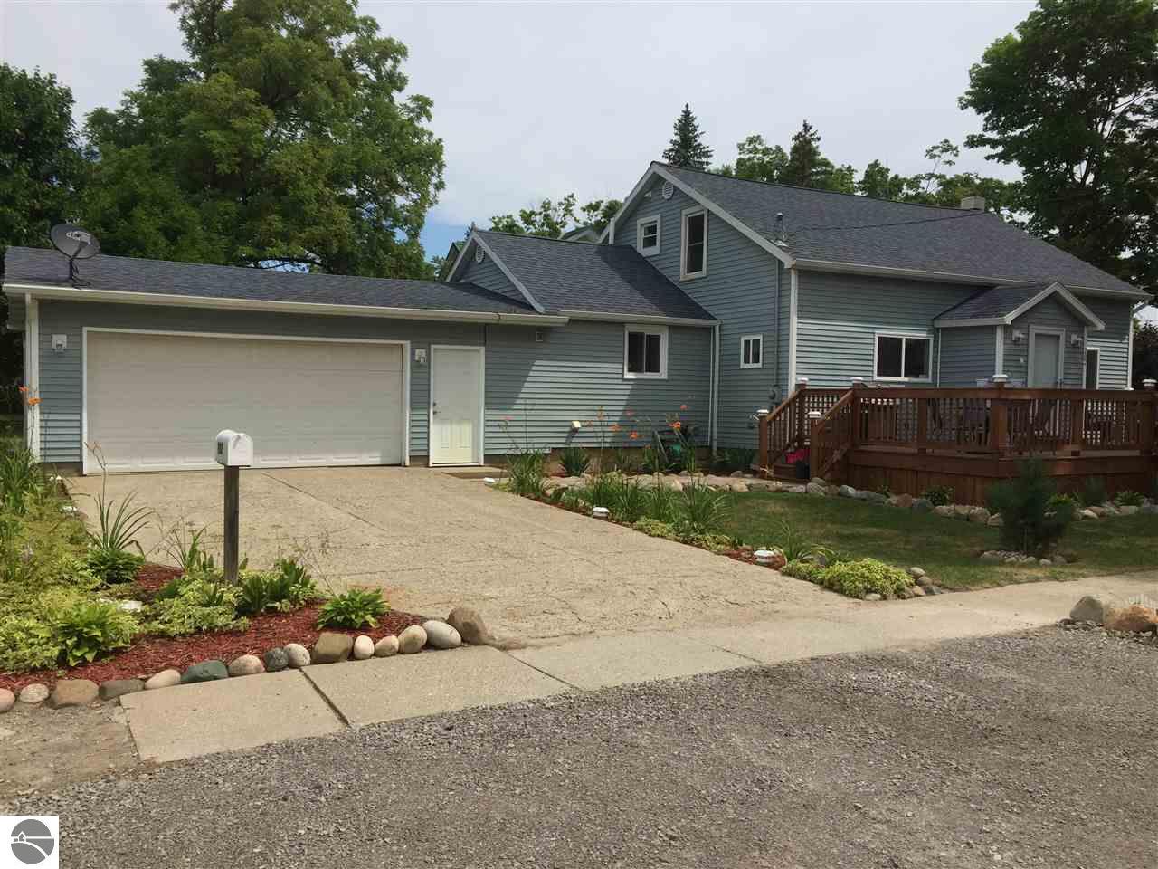 202 W Seaver St, Ithaca, MI 48847 photo 1