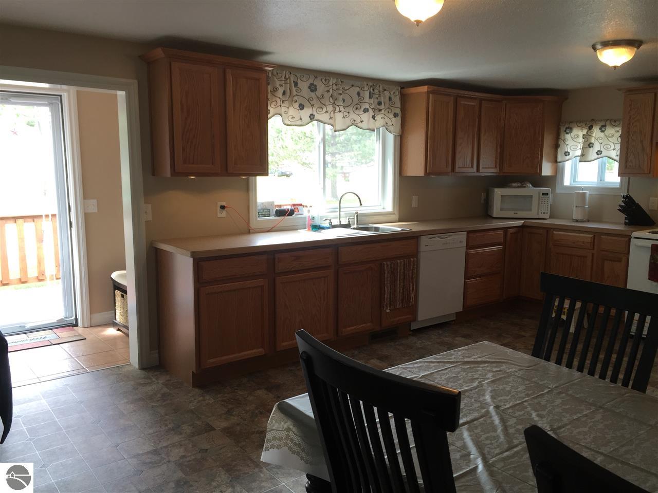 202 W Seaver St, Ithaca, MI 48847 photo 11