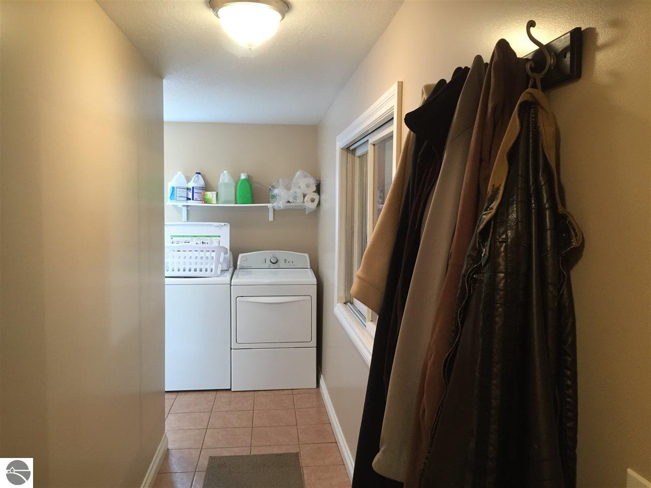 202 W Seaver St, Ithaca, MI 48847 photo 19
