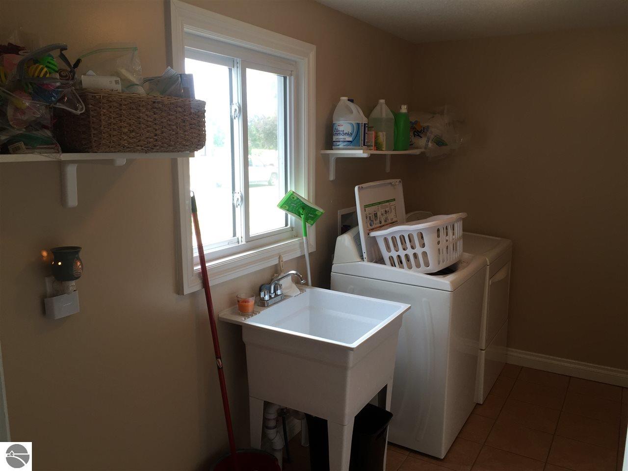 202 W Seaver St, Ithaca, MI 48847 photo 20