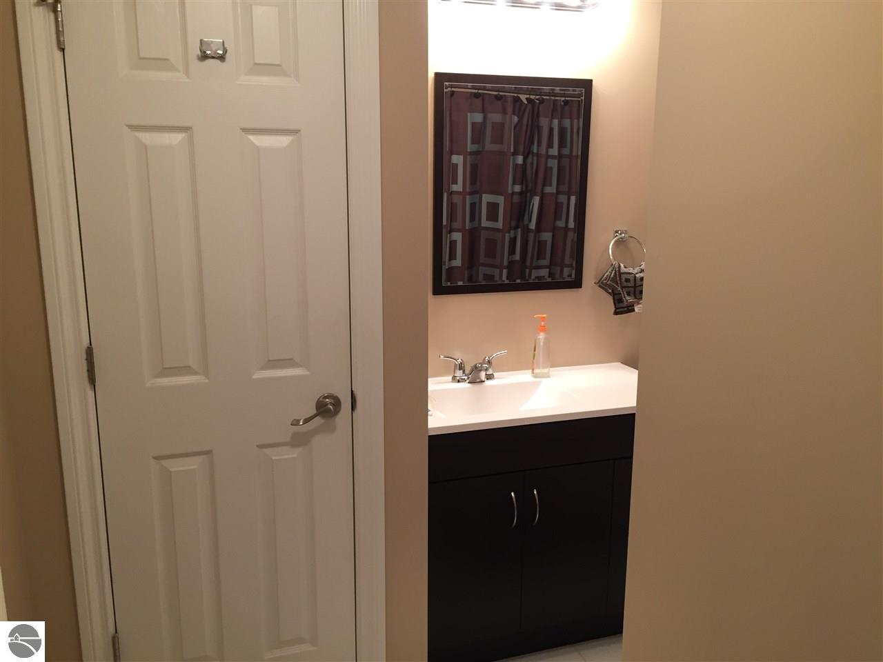 202 W Seaver St, Ithaca, MI 48847 photo 22