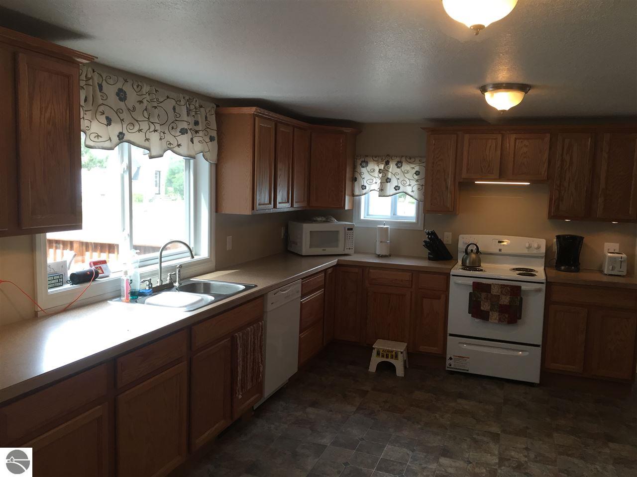 202 W Seaver St, Ithaca, MI 48847 photo 40