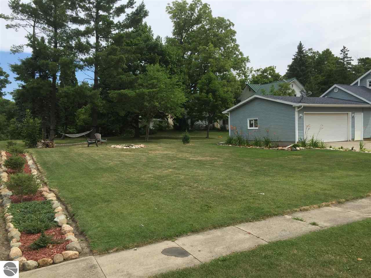 202 W Seaver St, Ithaca, MI 48847 photo 5