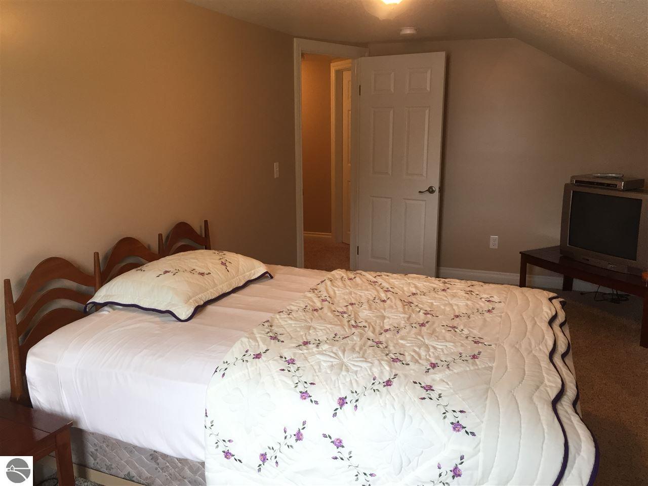 202 W Seaver St, Ithaca, MI 48847 photo 33
