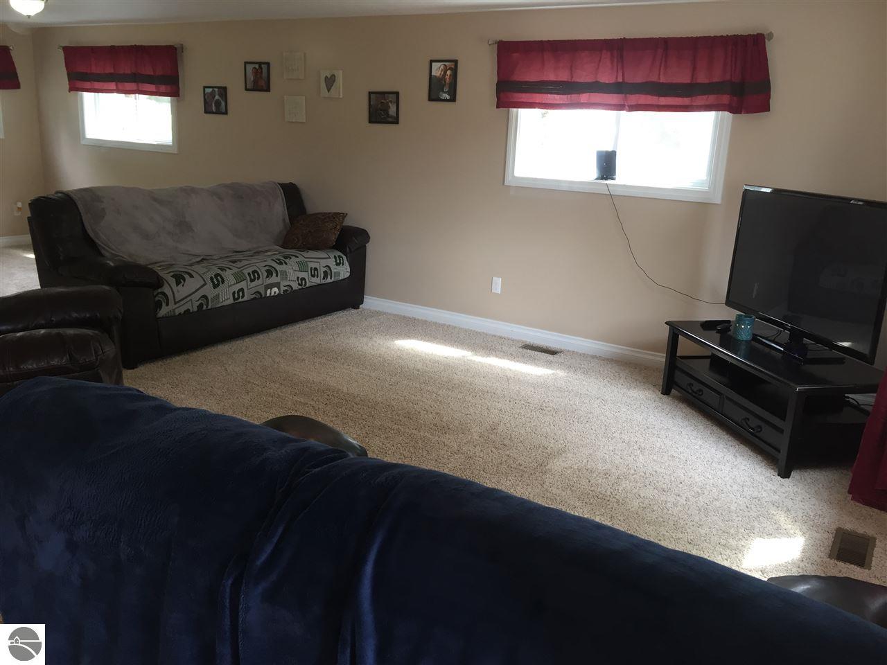 202 W Seaver St, Ithaca, MI 48847 photo 18