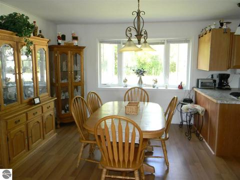 4812 Terry Ln, Hale, MI 48739 photo 6
