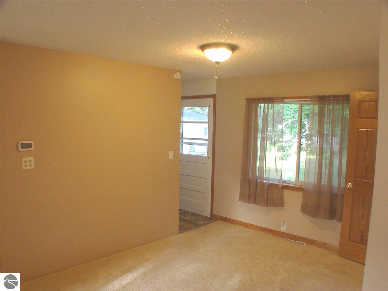 301 N Nelson St, Ithaca, MI 48847 photo 7