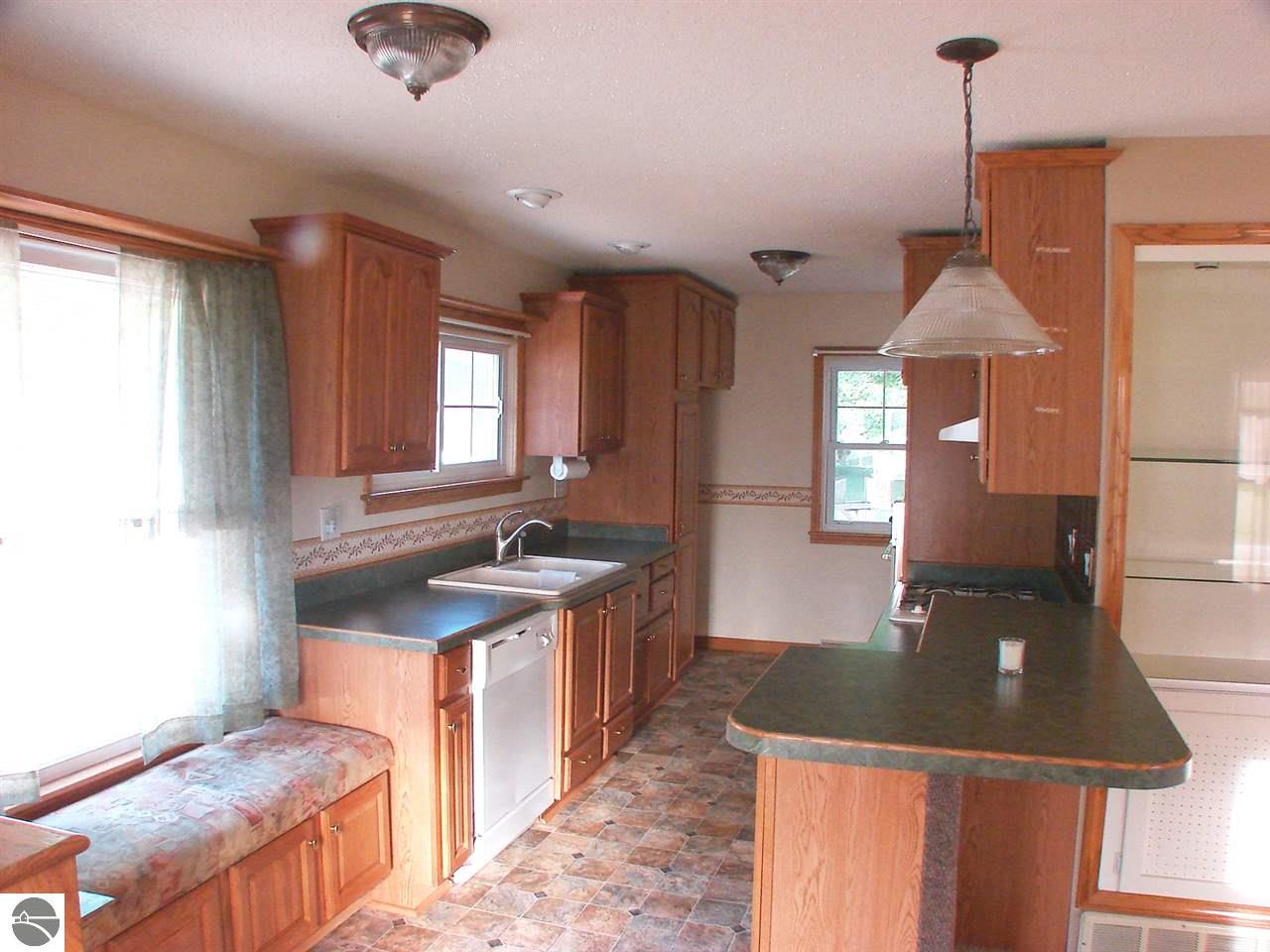 301 N Nelson St, Ithaca, MI 48847 photo 5