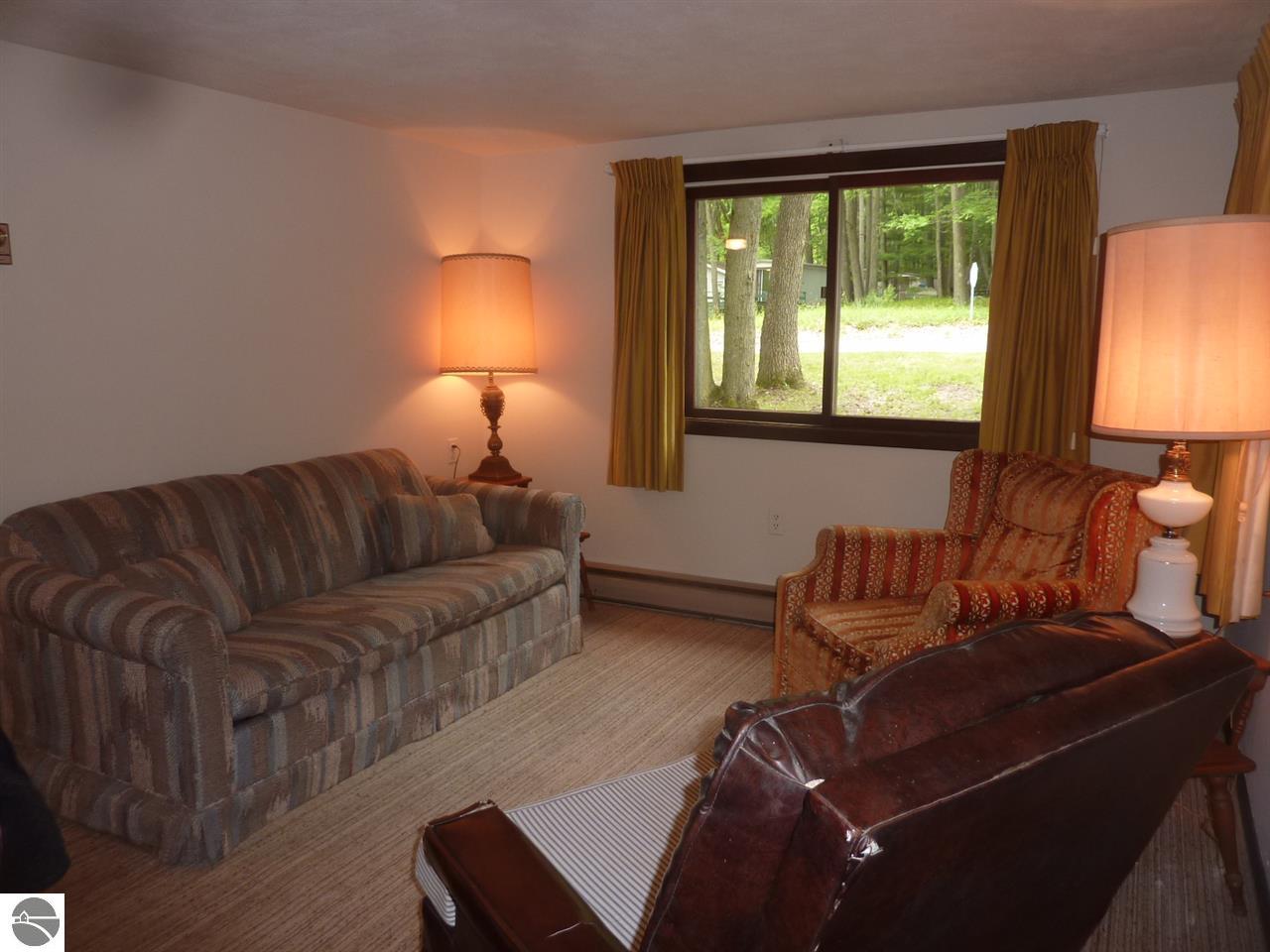641 Pine St, Harrison, MI 48625 photo 7