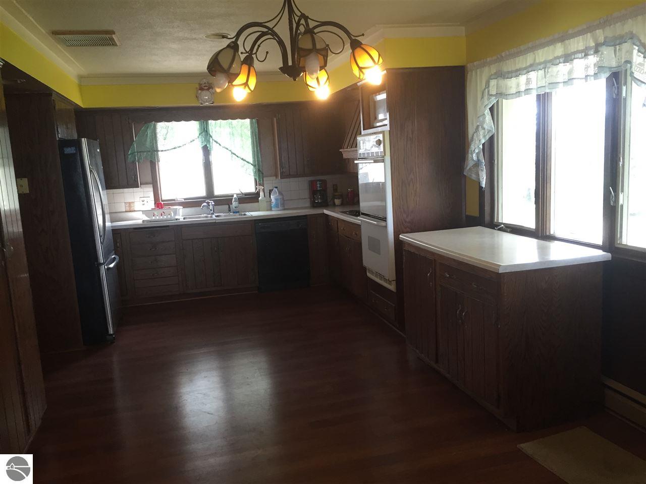 5466 E St Charles Rd, Ithaca, MI 48847 photo 5