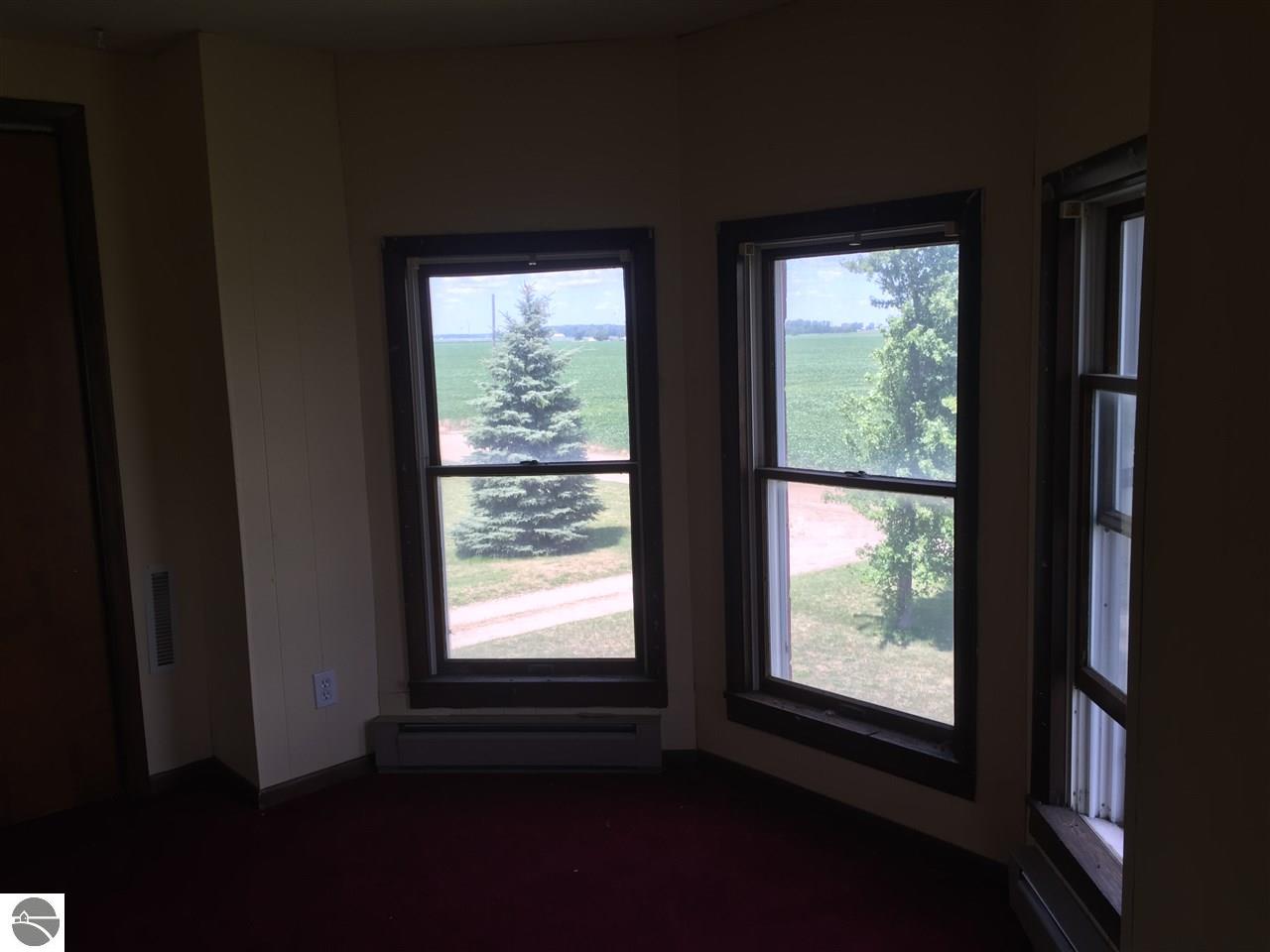 5466 E St Charles Rd, Ithaca, MI 48847 photo 31