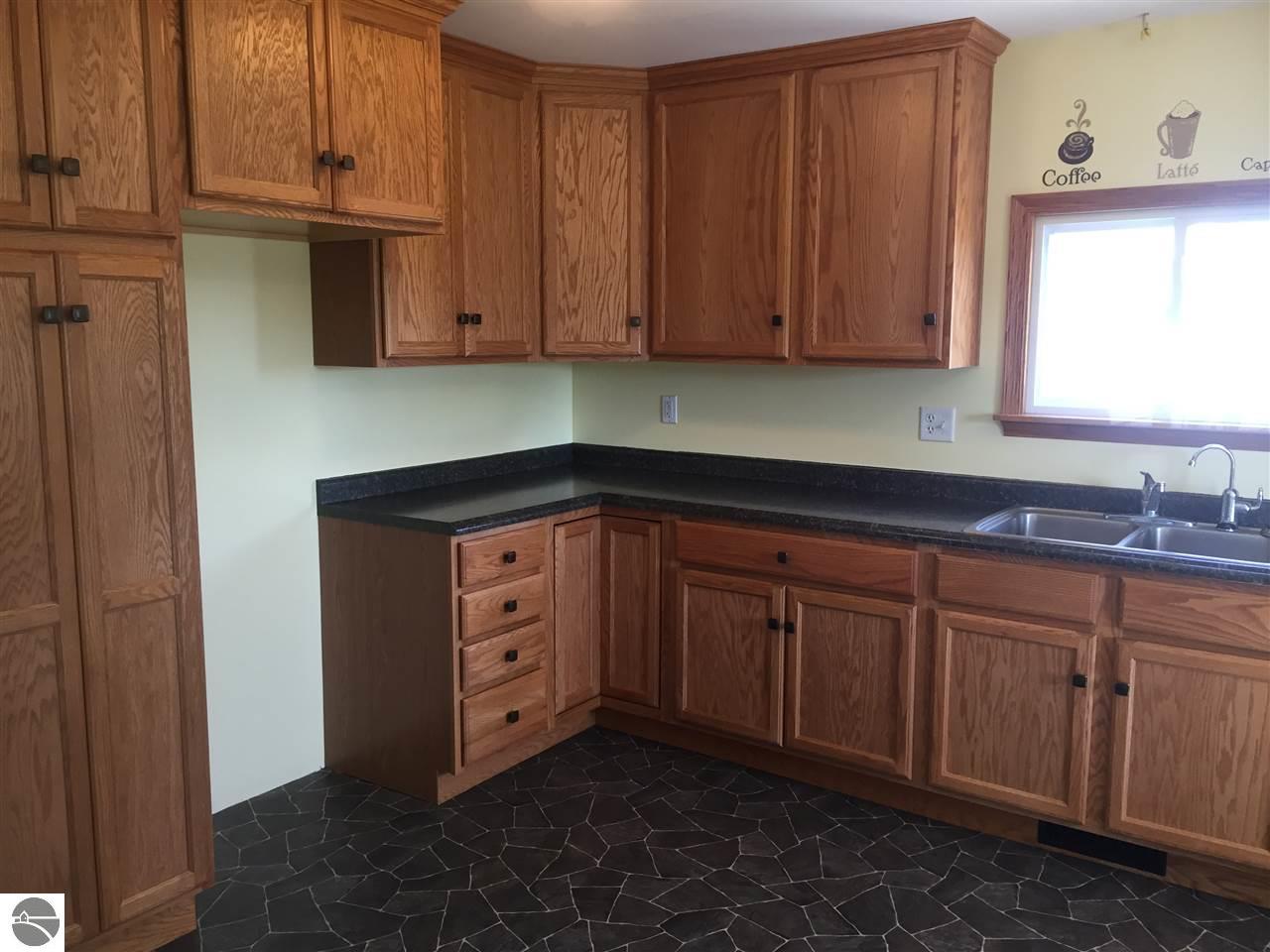 3990 S Begole Rd, Ithaca, MI 48847 photo 7