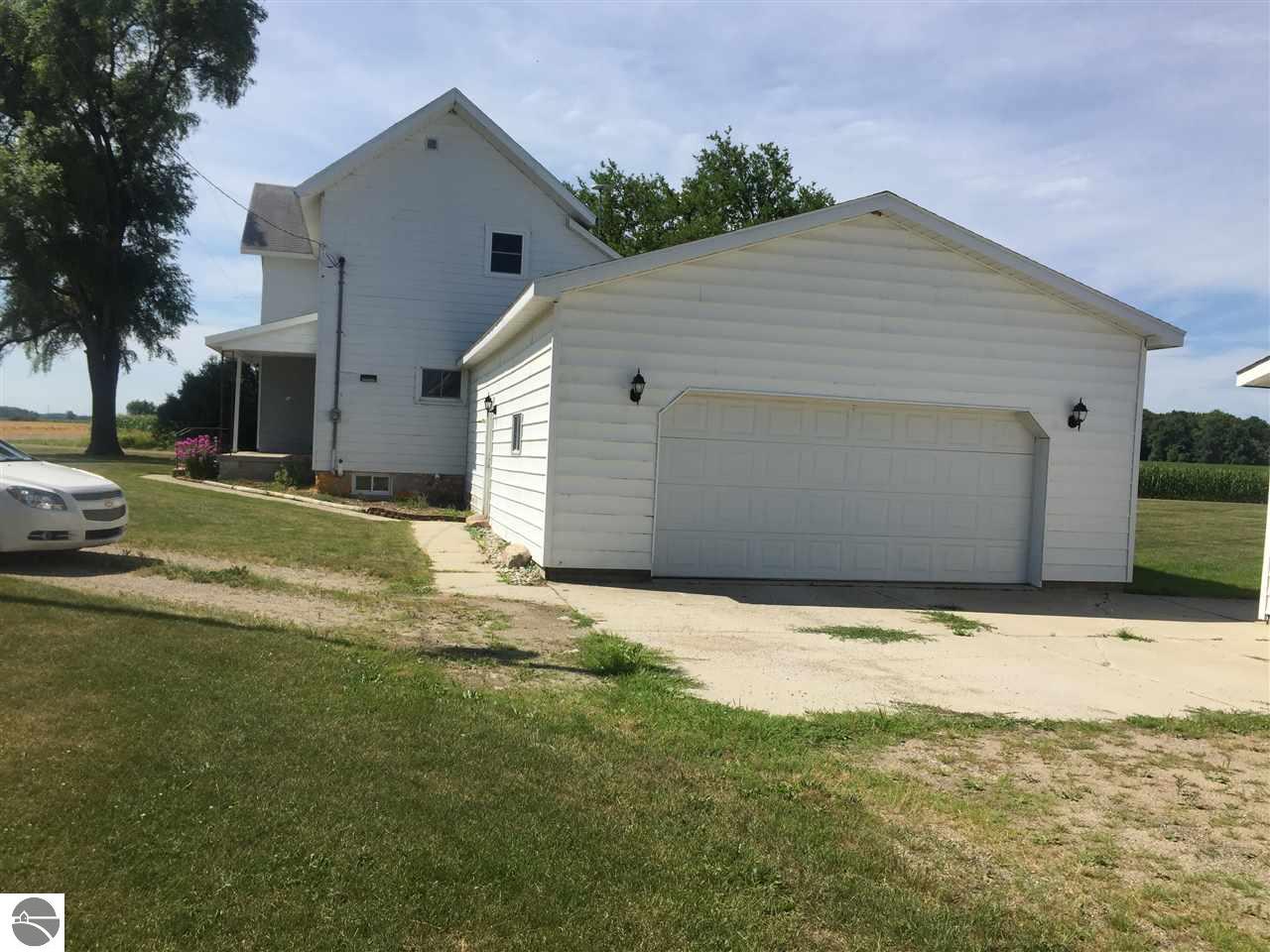 3990 S Begole Rd, Ithaca, MI 48847 photo 3