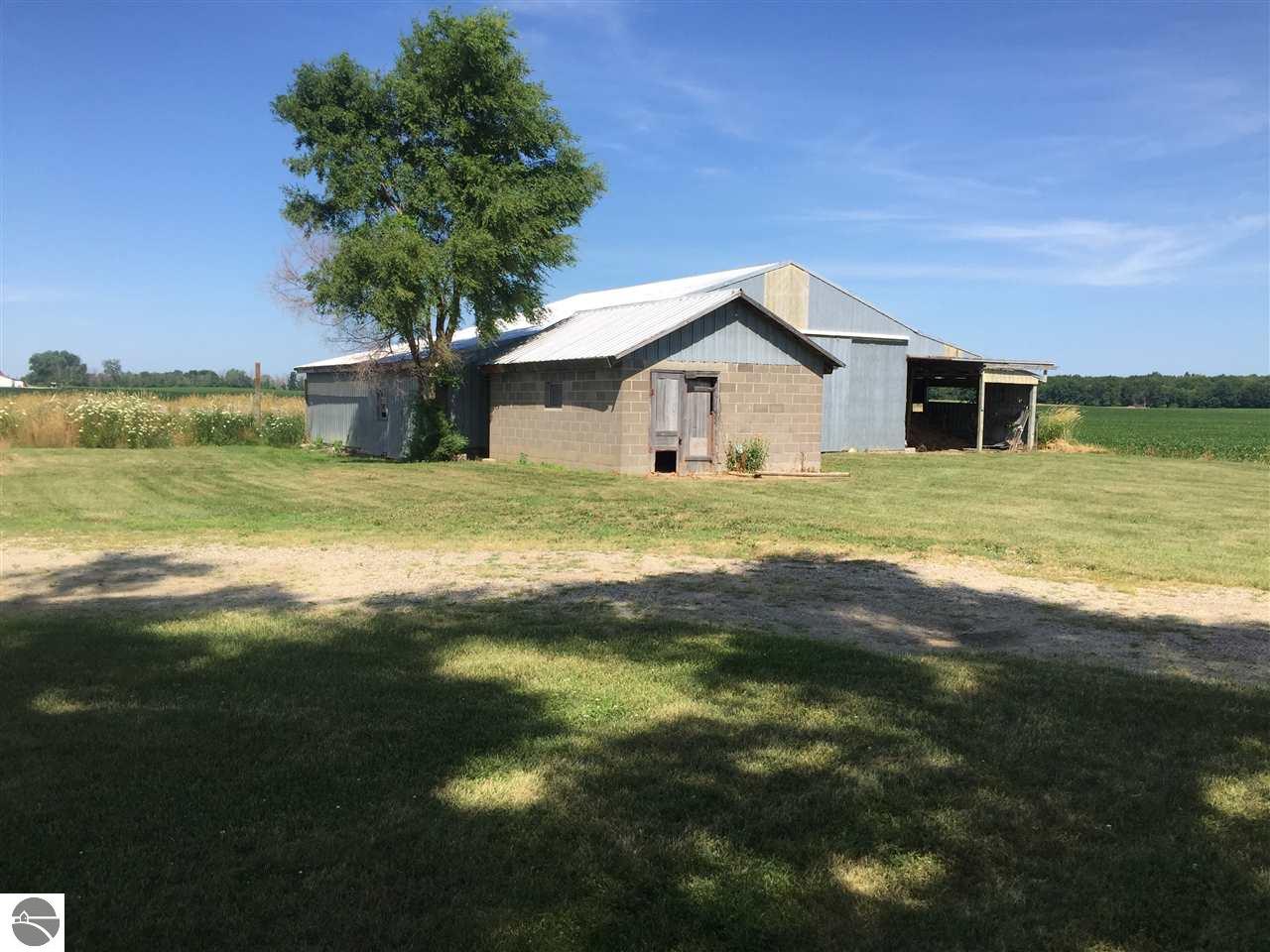 3990 S Begole Rd, Ithaca, MI 48847 photo 6
