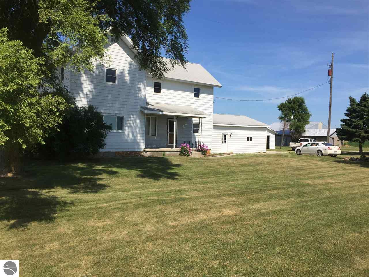 3990 S Begole Rd, Ithaca, MI 48847 photo 1