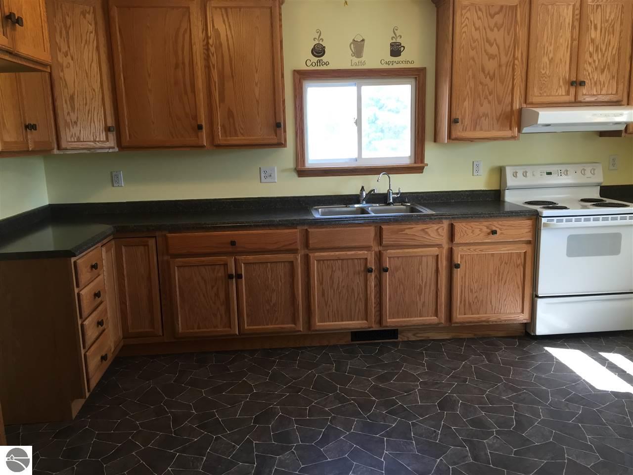 3990 S Begole Rd, Ithaca, MI 48847 photo 9