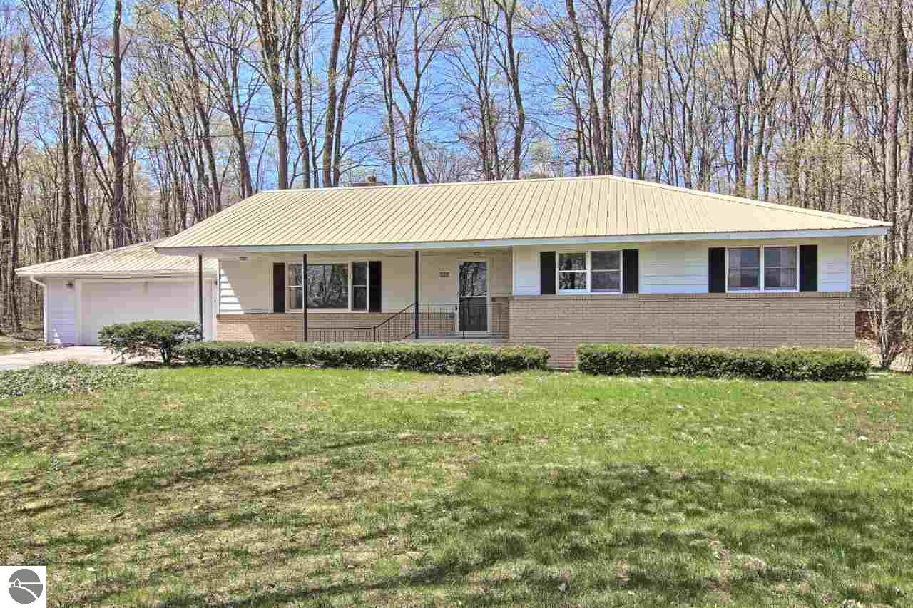 3954 E Shore Dr, Grawn, MI 49637 photo 3