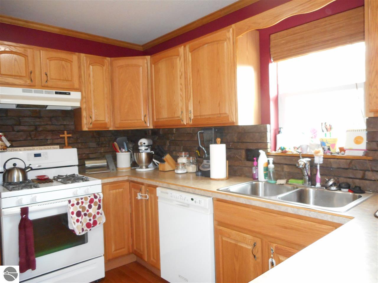 3335 Juniper, Farwell, MI 48622 photo 7