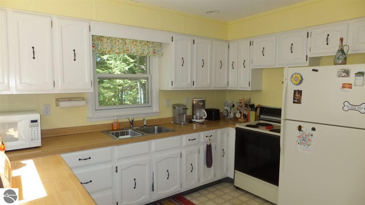 8408 Deadstream Rd, Honor, MI 49640 photo 4