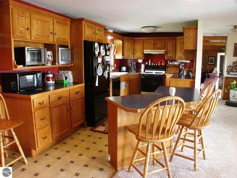 1684 N Bagley Rd, Ithaca, MI 48847 photo 7