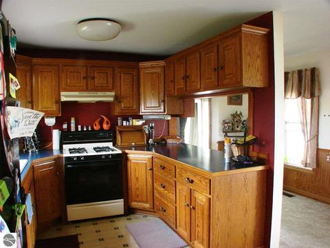 1684 N Bagley Rd, Ithaca, MI 48847 photo 5