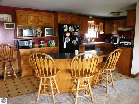 1684 N Bagley Rd, Ithaca, MI 48847 photo 8