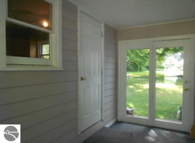307 N Second St, Shepherd, MI 48883 photo 17