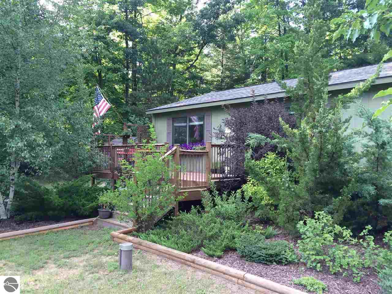9518 Tenor Dr, Interlochen, MI 49643 photo 2