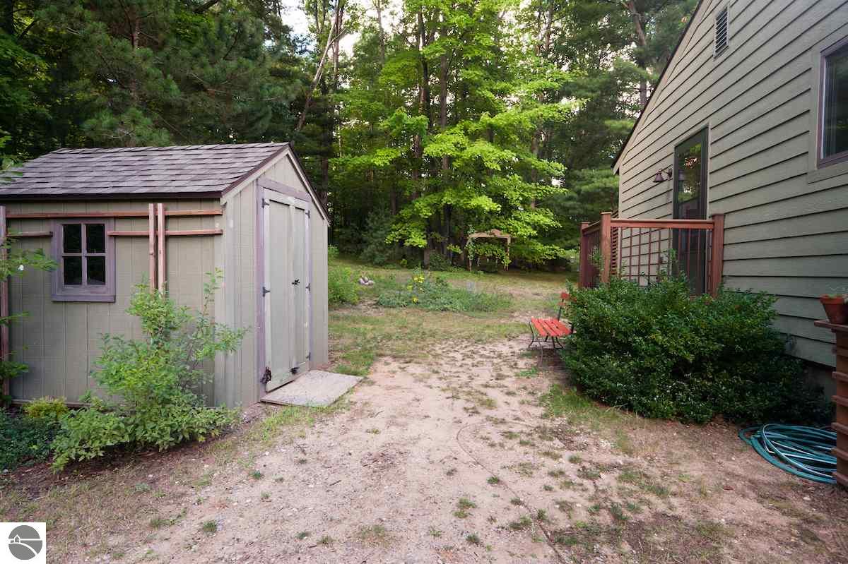 9518 Tenor Dr, Interlochen, MI 49643 photo 29