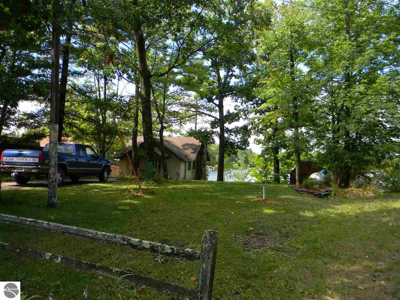 2657 Birch Point Dr, Lupton, MI 48635 photo 2