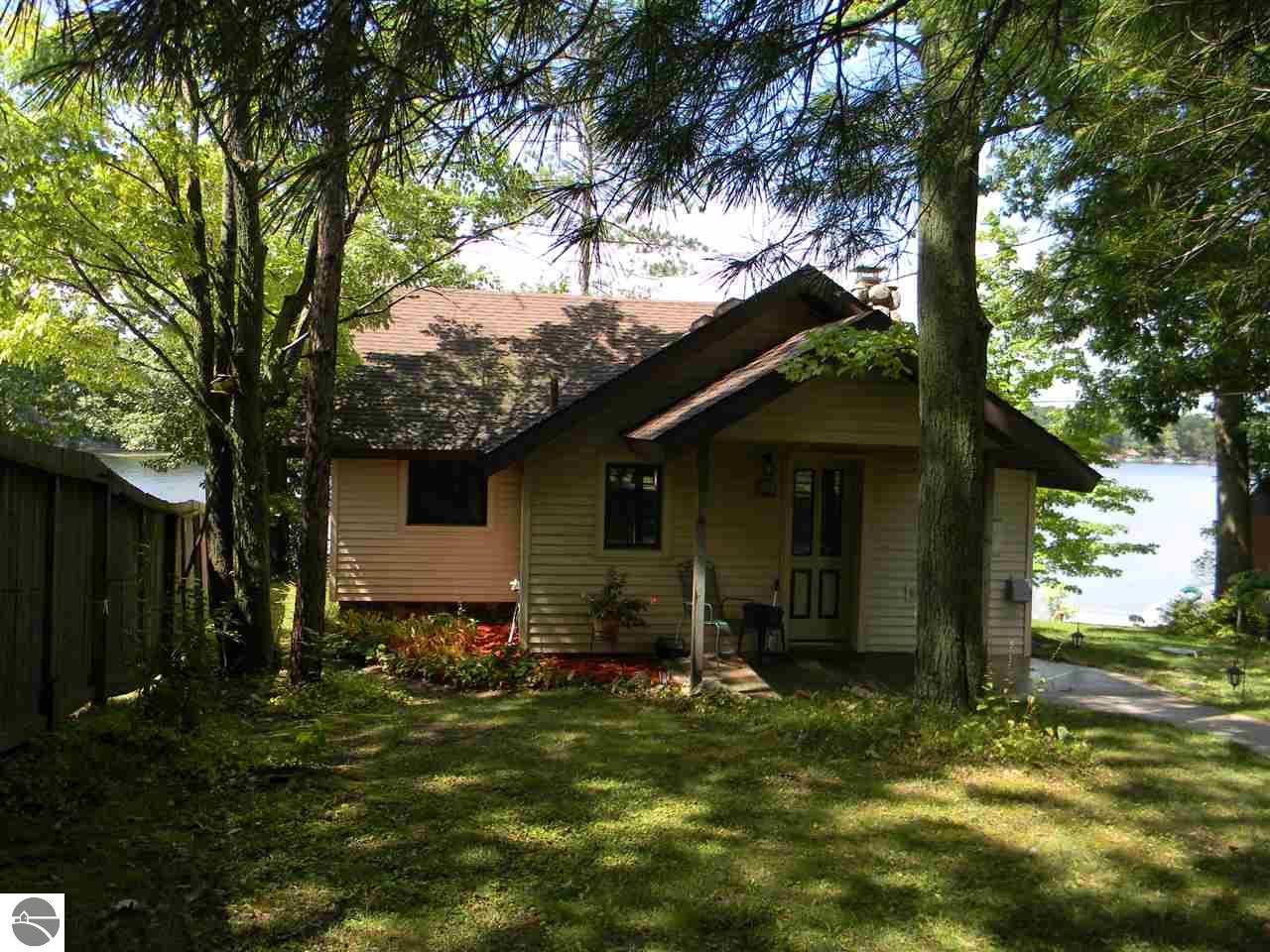 2657 Birch Point Dr, Lupton, MI 48635 photo 3