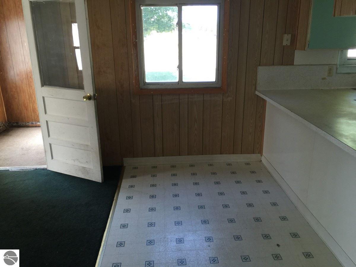 240 E Carpenter St, Charlevoix, MI 49720 photo 9