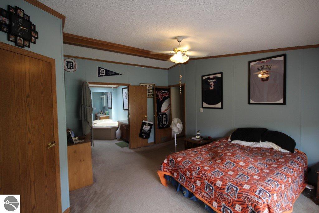5945 E Baseline Rd, Mount Pleasant, MI 48858 photo 17