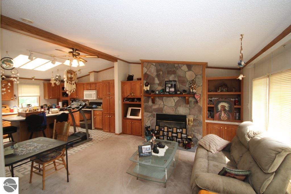 5945 E Baseline Rd, Mount Pleasant, MI 48858 photo 4