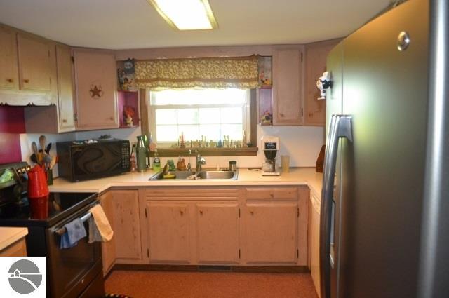 481 E Fillmore Rd, Ithaca, MI 48847 photo 3