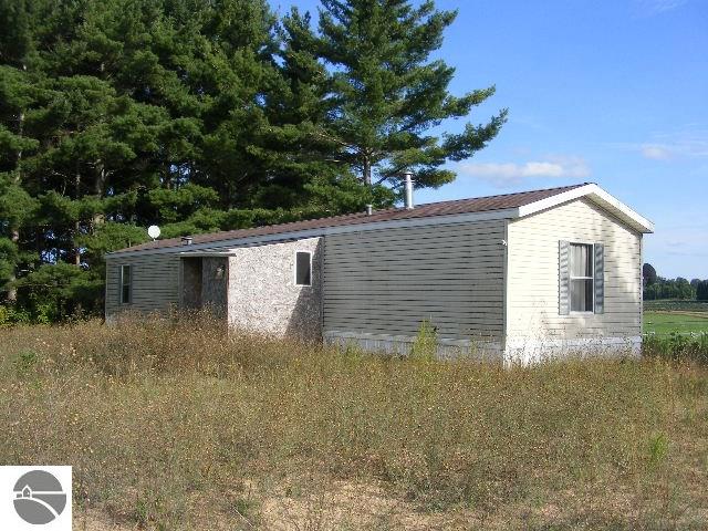 8075 E 16 Rd, Manton, MI 49663 photo 1