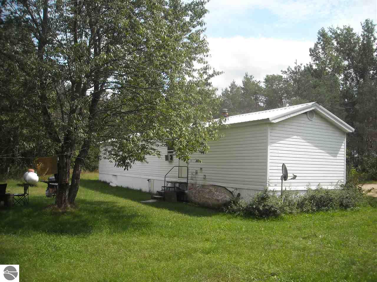 19282 Read Rd, Copemish, MI 49625 photo 4