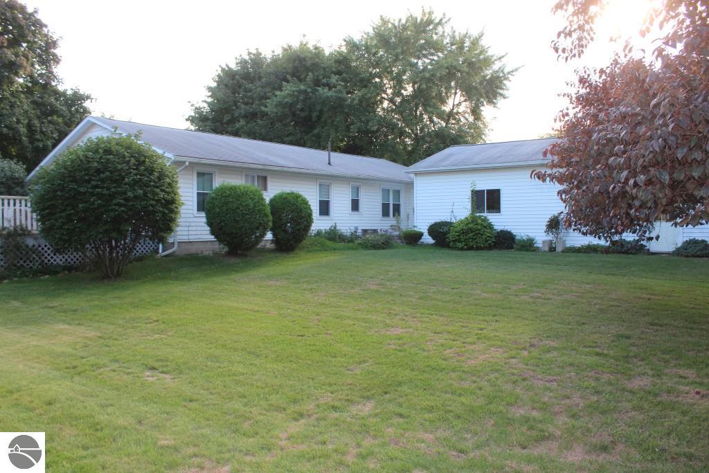 155 E Central, Shepherd, MI 48883 photo 34