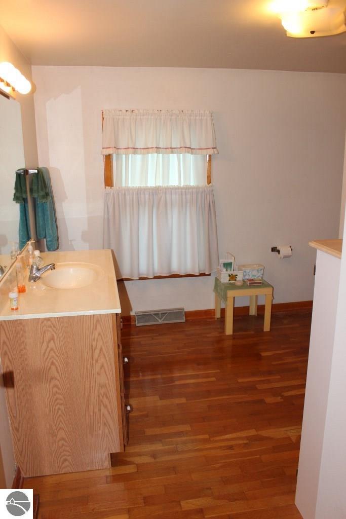 155 E Central, Shepherd, MI 48883 photo 9