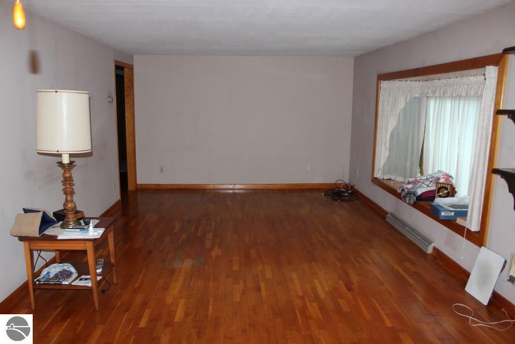 155 E Central, Shepherd, MI 48883 photo 3