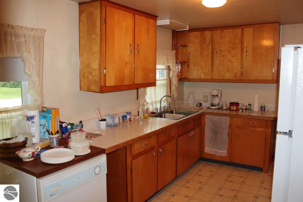 155 E Central, Shepherd, MI 48883 photo 6