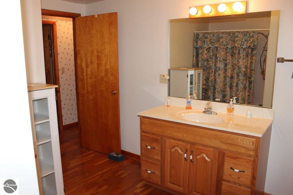 155 E Central, Shepherd, MI 48883 photo 10