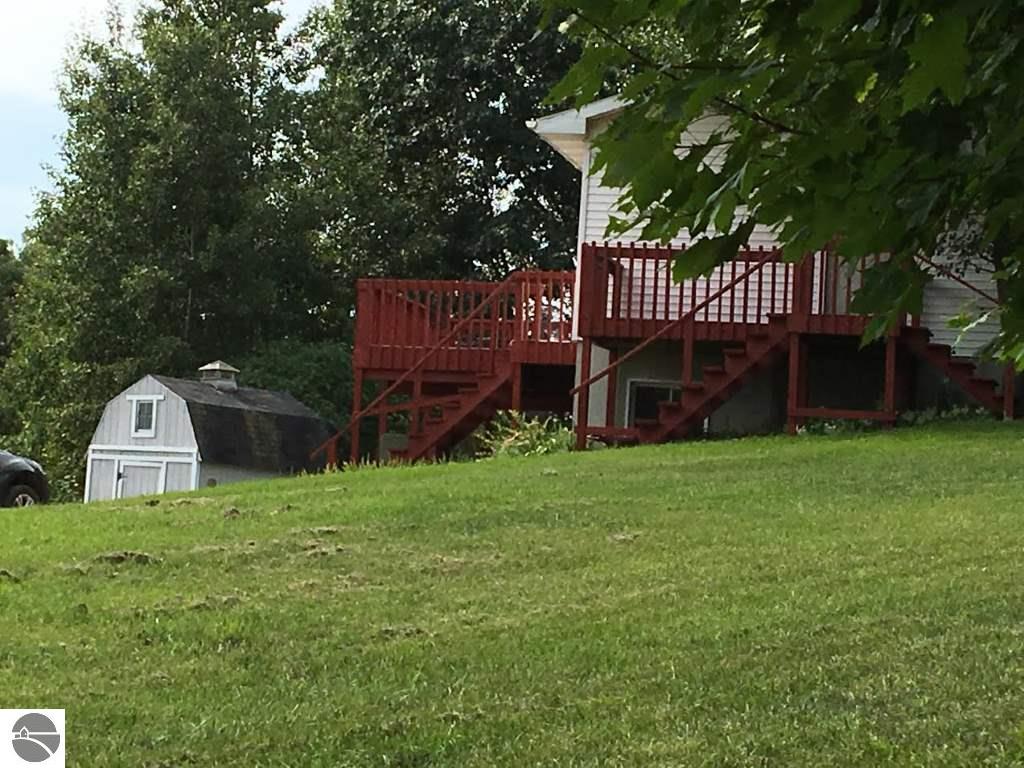 495 W Fleck Rd, Edmore, MI 48829 photo 20