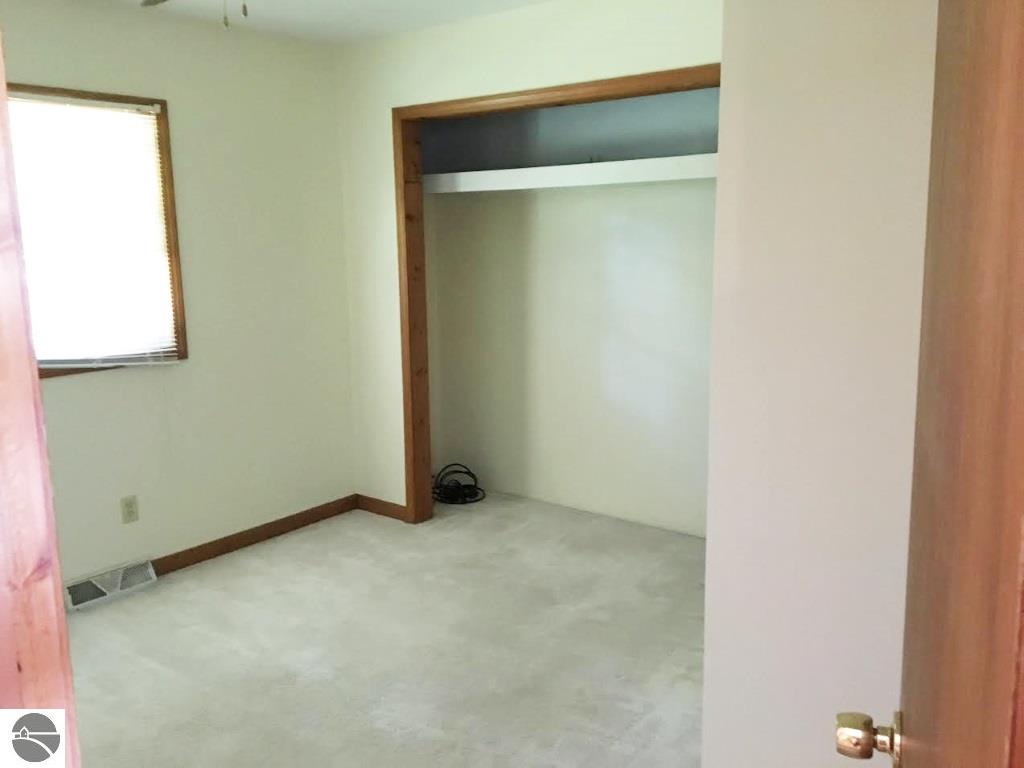 495 W Fleck Rd, Edmore, MI 48829 photo 10