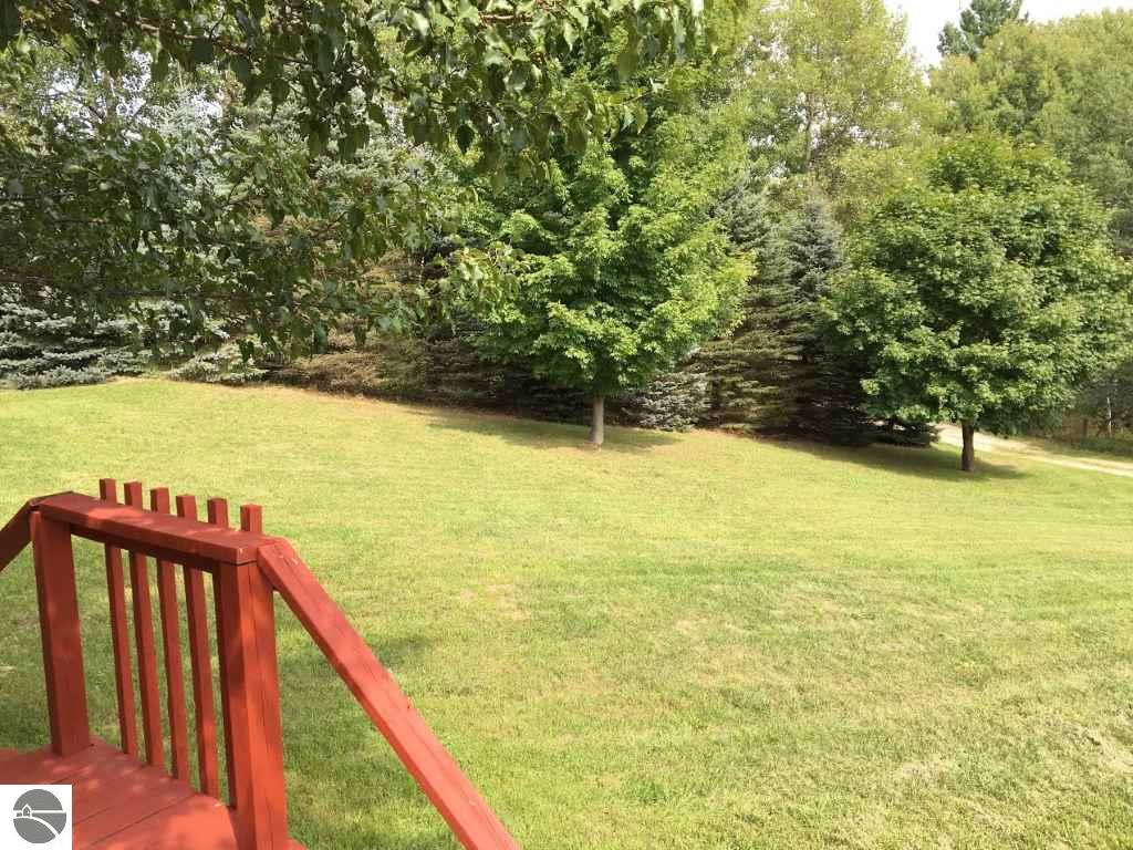 495 W Fleck Rd, Edmore, MI 48829 photo 25